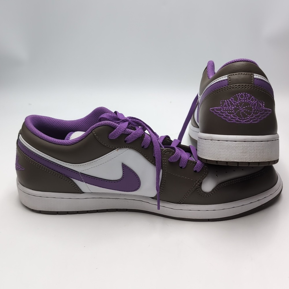 Jordan 1 in Purple and Mocha lightly used